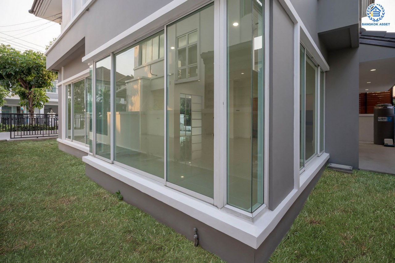 บ้านมือสองตกแต่งใหม่ โครงการ บางกอกบูเลอวาร์ด ราชพฤกษ์-พระราม5 เนื้อที่ 56 ตร.ว. บนสังคมคุณภาพ SC Asset* ฟังก์ชันพร้อม 3 ห้องนอน 3 ห้องน้ำ จอดรถได้ 2 คัน บนทำเลติดถนนราชพฤกษ์ ใกล้วงเวียนพระรามห้า, ทางด่วนศรีรัช และเพียง 10 ถึงรถไฟฟ้า "สถานีบางรักใหญ่"